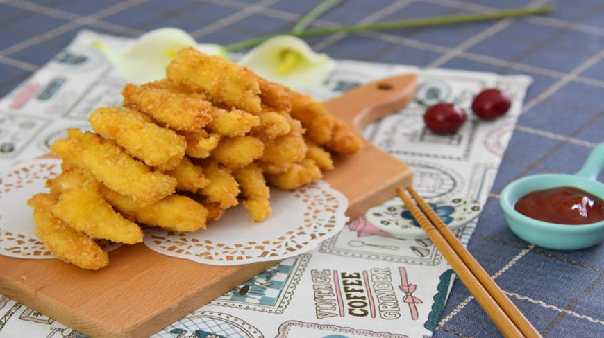 泡沫剧达人的最佳零食,一边喝啤酒,一边吃香酥鸡条,生活乐无边