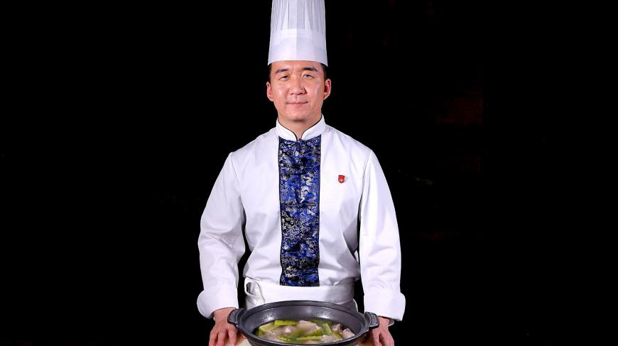 楚菜厨师长教你做苦瓜排骨汤,消暑健胃,防治热痱,夏季必备汤水