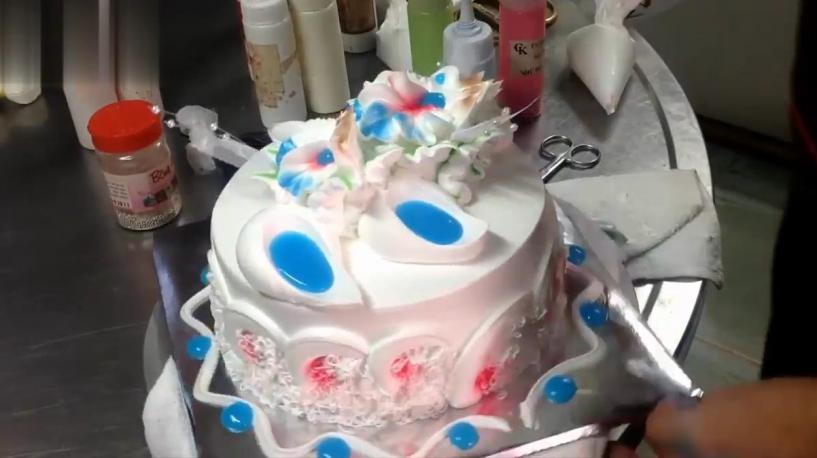 创意奶油生日蛋糕制作视频分享,作品简直就是艺术品