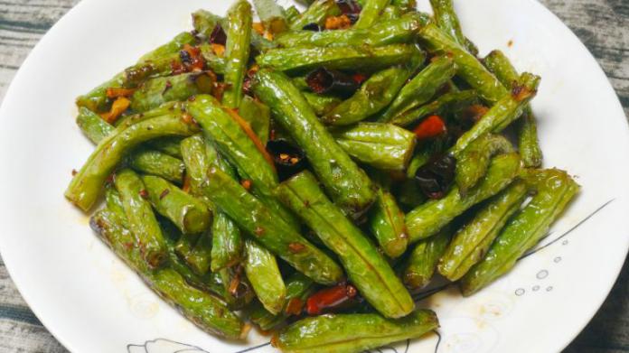 干煸豆角,真正的下饭菜就是这么做点,十分简单!