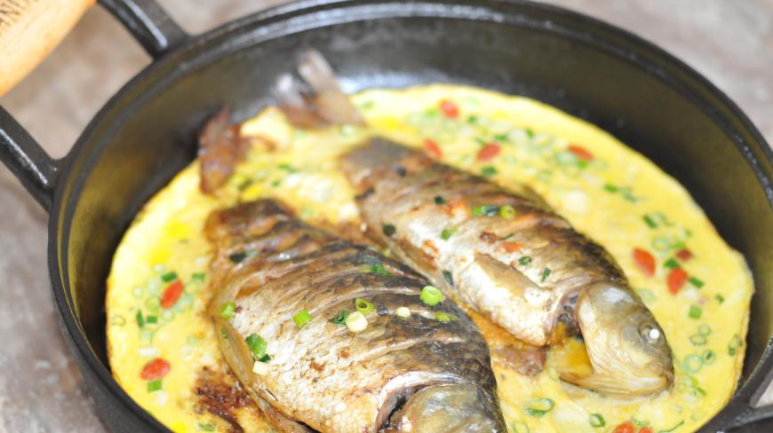 大厨亲传新菜,鲫鱼与鸡蛋这样做,好吃的不得了,你可曾尝试过