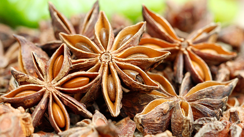 夏季炎热食欲差,炒菜时放这3种调味料,健胃消食还可以散寒