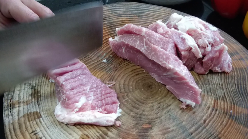 猪肉这样做,色香味俱全,孩子吃两碗饭还想再添一碗,做法不难哦