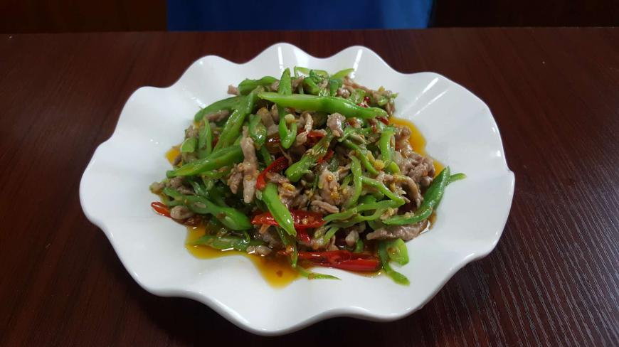 四季豆炒肉丝,是先放肉还是先放四季豆,二哥来教你