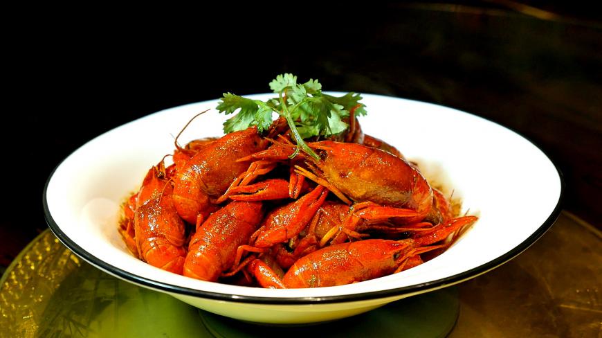 舌尖上的小龙虾《十五》:楚菜大厨教你做十三香小龙虾,送配方!