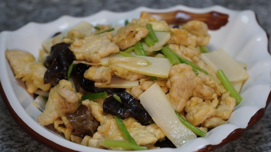 大厨教你过油肉的经典做法,加这3样东西油酥金黄、鲜嫩美味