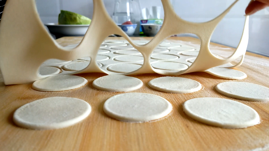 面食新做法,炒出来的蝴蝶面,看1遍就学会,学会全家有口福了