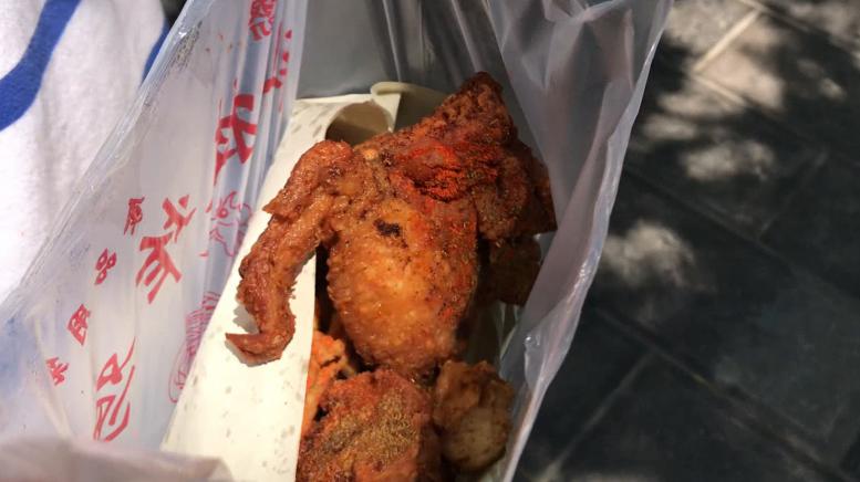 开封特色炸鸡店,只收现金不支持任何二维码支付,好吃就要有态度