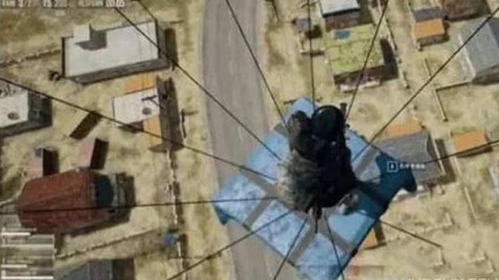 绝地求生:外挂第一视角全程追踪,揭秘空投哪来那么多空箱子!