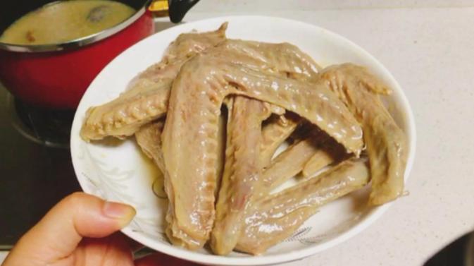 终于不用出去买了,盐水鸡翅的做法揭密,好吃不贵简单易学!