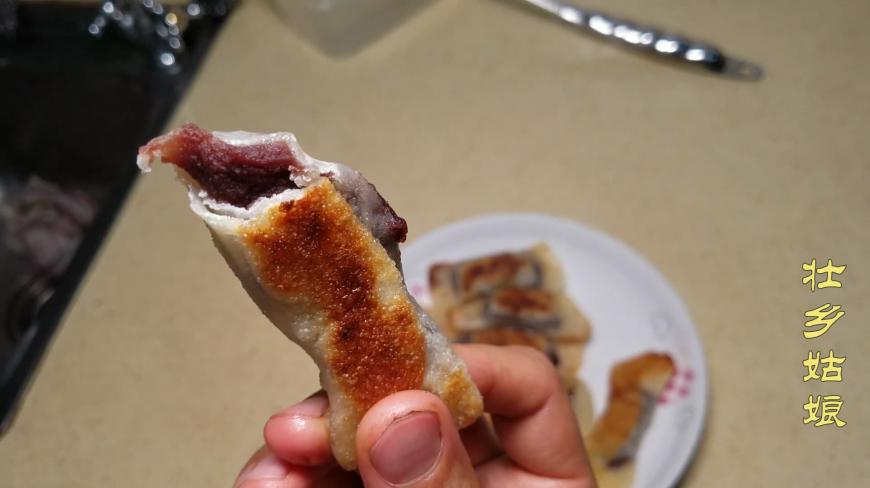 一斤饺子皮,一斤红豆沙,做成小孩最爱吃的零食,太美味了