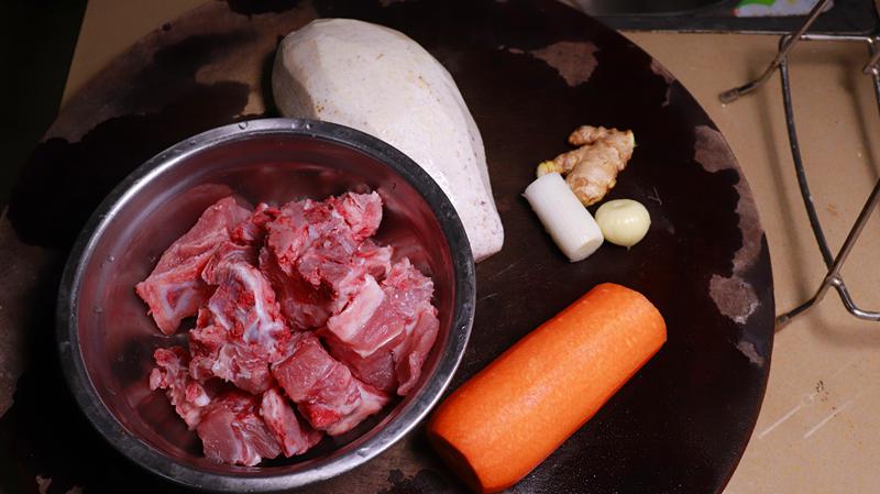 芋头的这一种做法,比芋头糕还软糯,补钙效果好,小孩要多吃