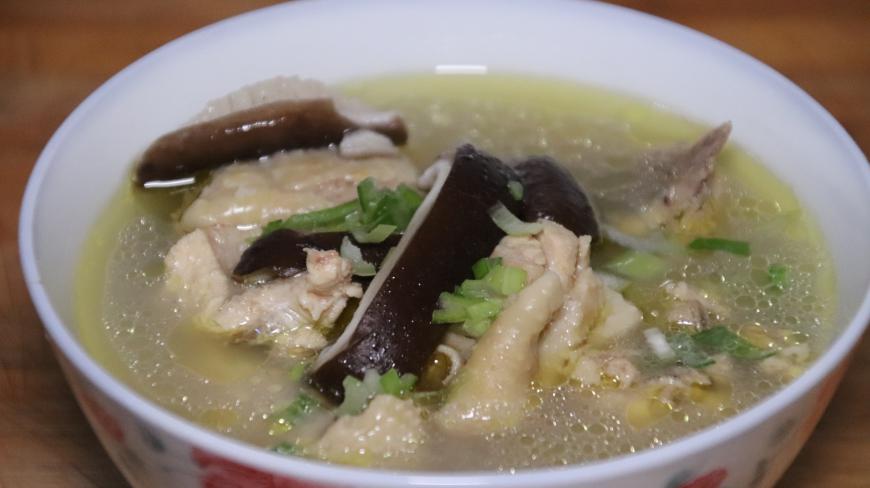 鸡汤怎么炖才好喝?学会这种做法,炖出来味道鲜美超好喝