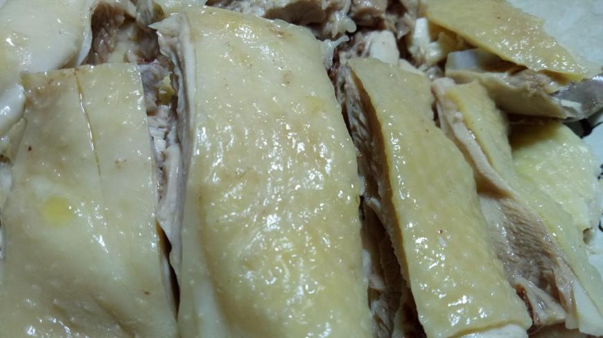 广东菜白切鸡做法,皮爽肉滑口感特别好,不比饭店的差