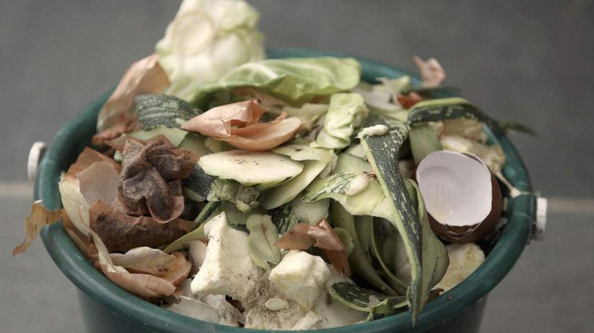 吃剩菜的危害:剩菜时间不宜过长,以不隔餐为宜