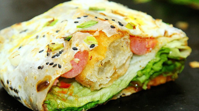 家常煎饼果子做法,早餐5分钟搞定