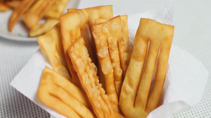 煎饼果子里的薄脆是怎么做的?没想到这么简单,看一遍就能学会