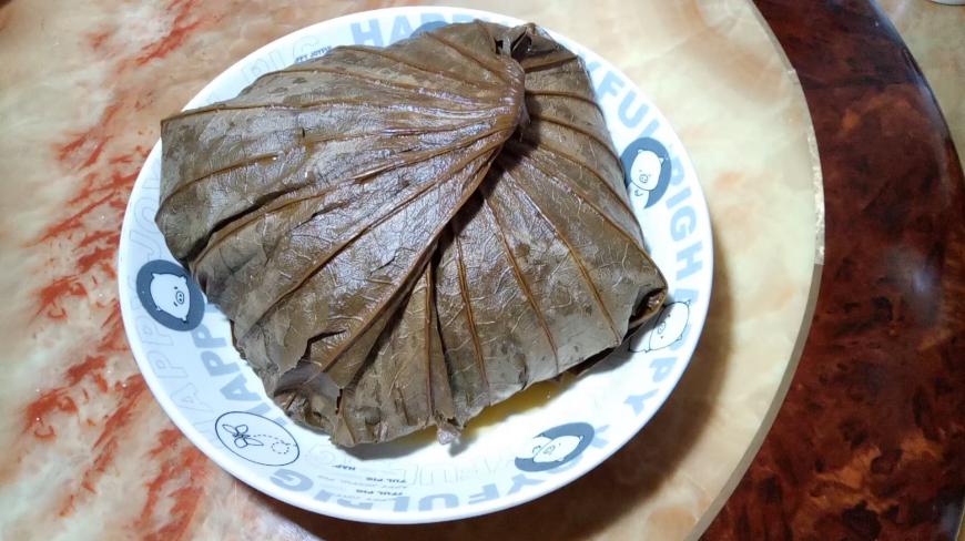 家常菜荷叶鸡做法,鸡肉里散发荷叶清香,太美味了!