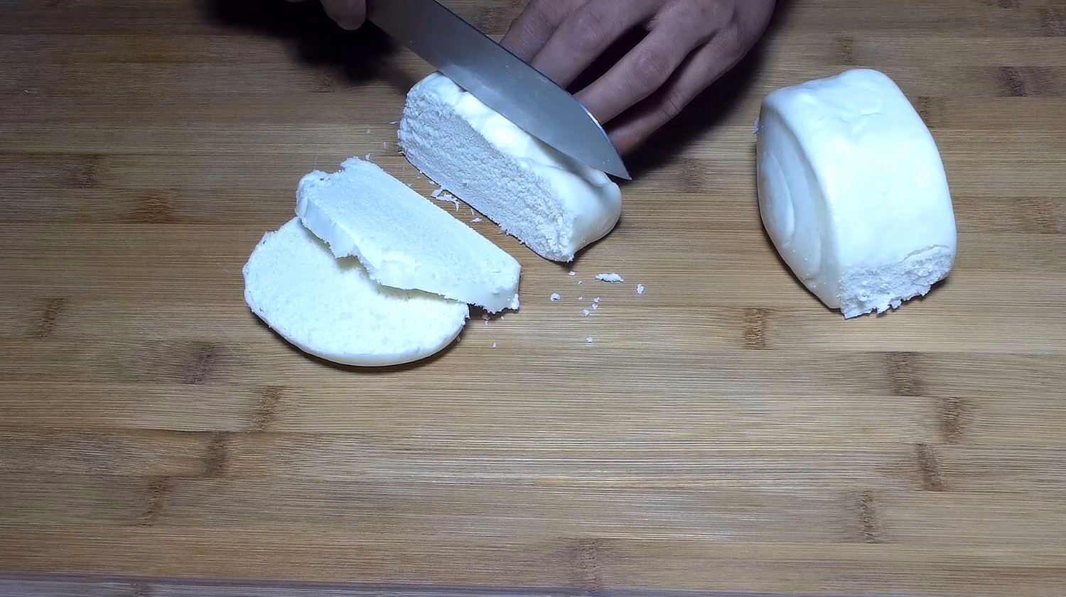 馒头发硬不用丢掉了,只要这一步秒变蛋糕,又鲜又软,越吃越想吃