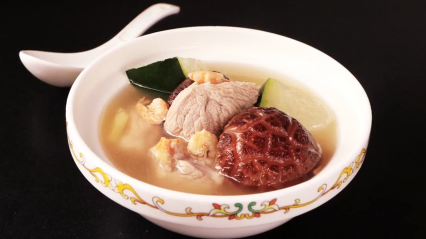 酒店大厨教你做:蘑菇冬瓜瘦肉汤,一款口感特别的养颜汤!