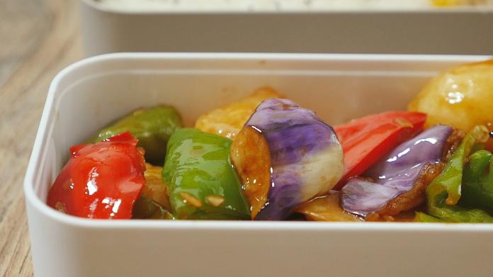 1份便当,3种美味,1道经典东北菜搞定,正宗地三鲜的家常做法