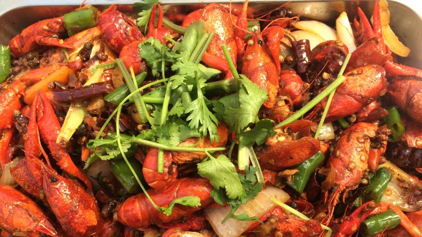重庆师傅做麻辣小龙虾20年的独门秘方,配料全部教你,学会就开店