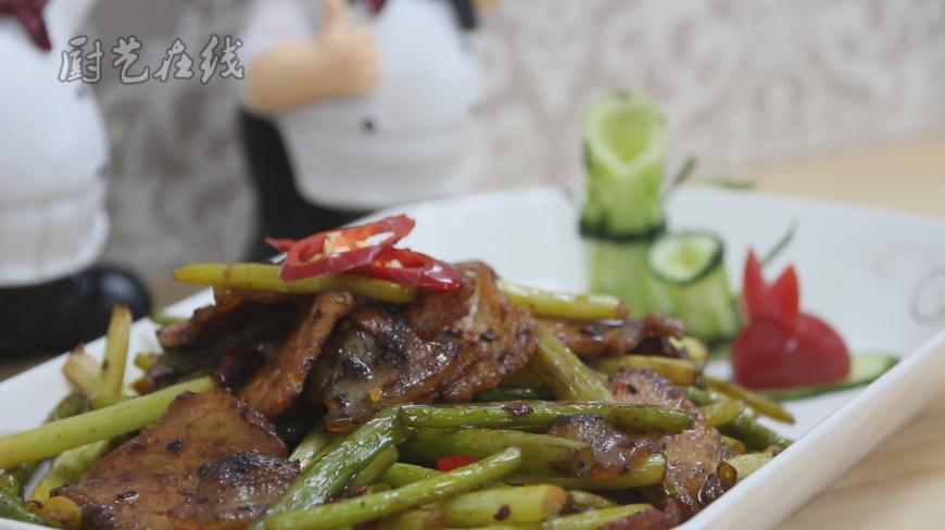 川菜回锅肉的家常做法,做出来肥而不腻,比饭店还好吃,成本低