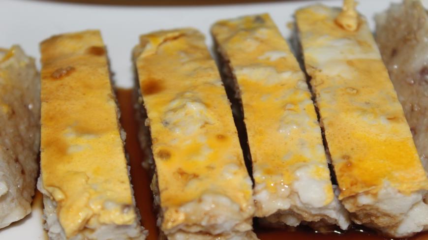 2个土鸡蛋,半斤鱼,大厨教你做一道好吃的“鱼扣肉”