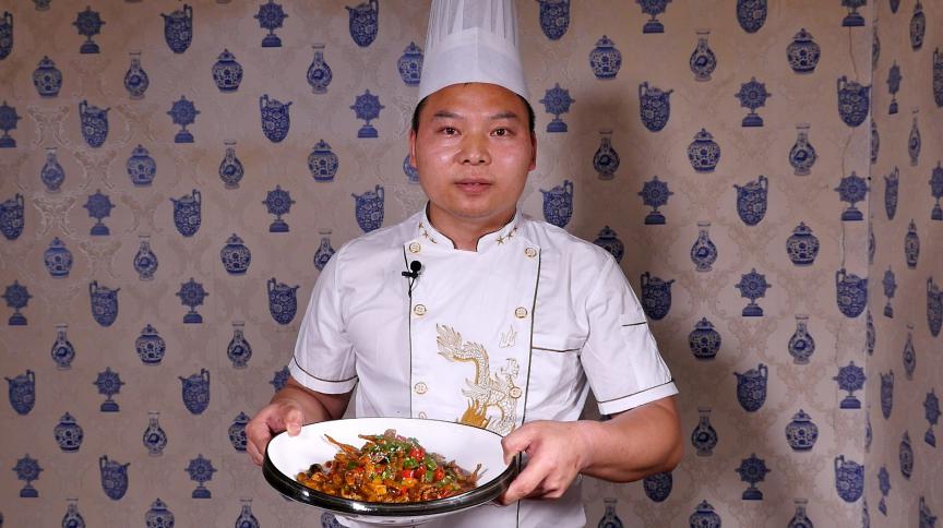 楚菜大厨教你做青蛙烧鳝鱼,河鲜完美合烹家常菜,硬菜中的战斗机