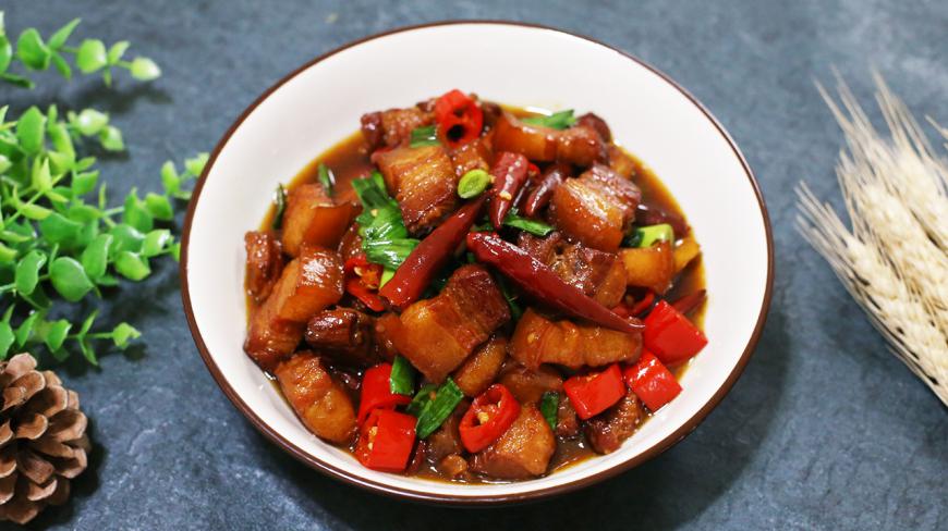 红烧肉怎么做才好吃?大厨教你一个的做法,颜色红亮,味道好吃!