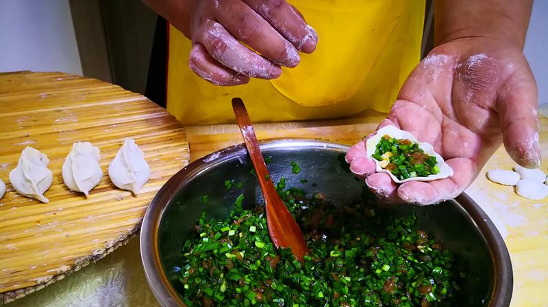韭菜饺子最好吃的做法,调馅有技巧,鲜香味美,全家老小都喜欢