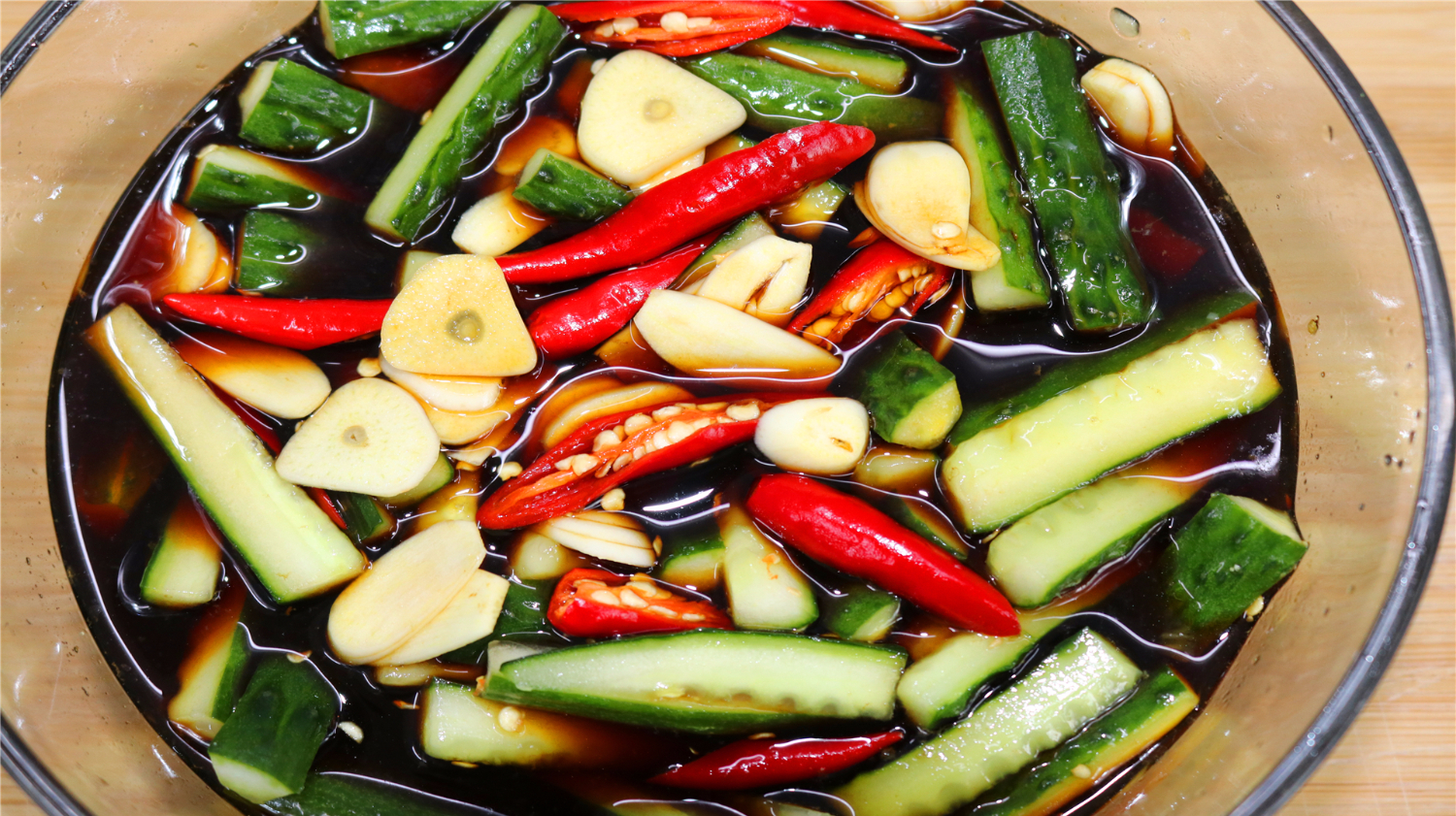 不要在做凉拌黄瓜了,这才是黄瓜正确的做法,吃一次就会上瘾