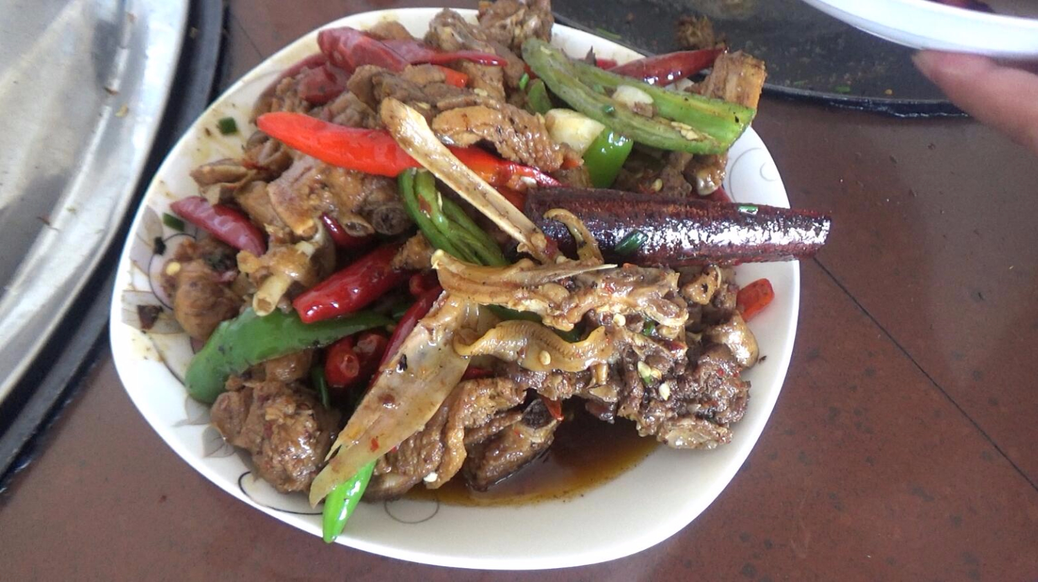 啤酒鸭最好吃的家常做法,香辣过瘾,一个人可以吃掉半只鸭!