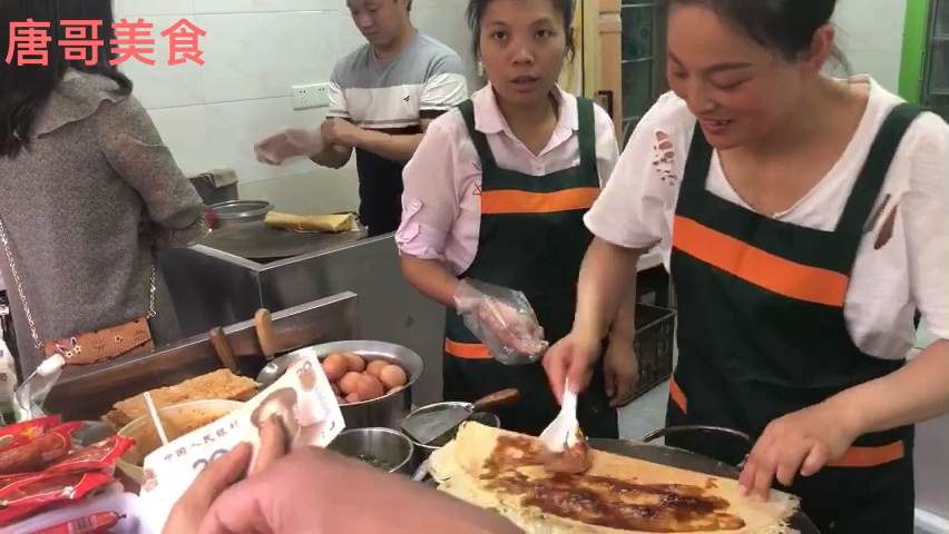 寻苏州昆山山东杂粮煎饼加肉的8元一套二个锅还要排大队才能买到