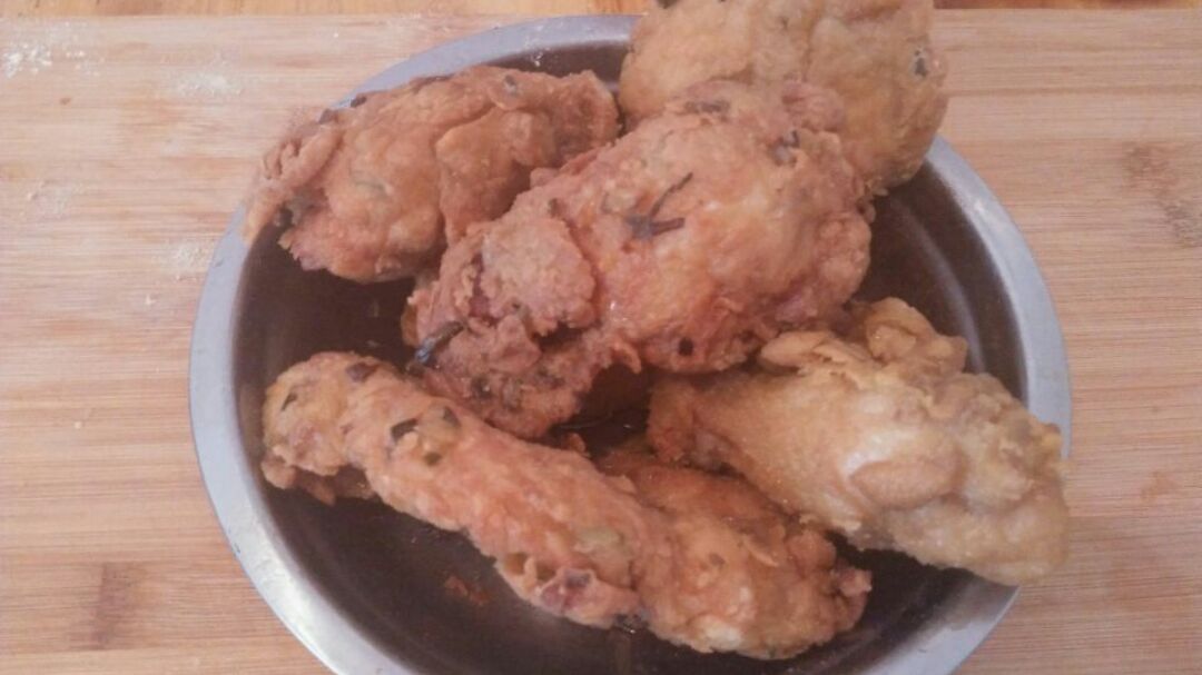 简单 自制炸鸡腿 这样做味道很好吃
