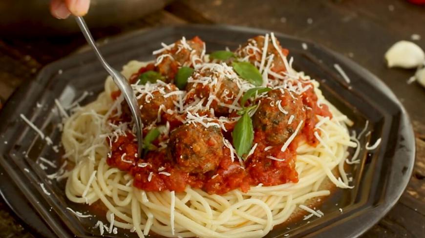 不用水煮、不用油炸!肉丸的这种做法,吃过的人不多