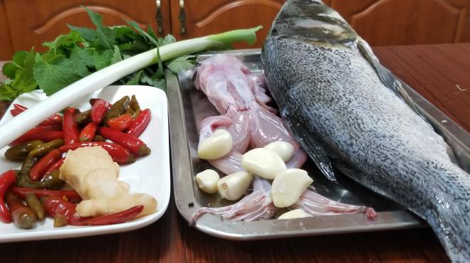 麻辣鲜香的美蛙鱼头,这样的配搭,让你越吃越过瘾