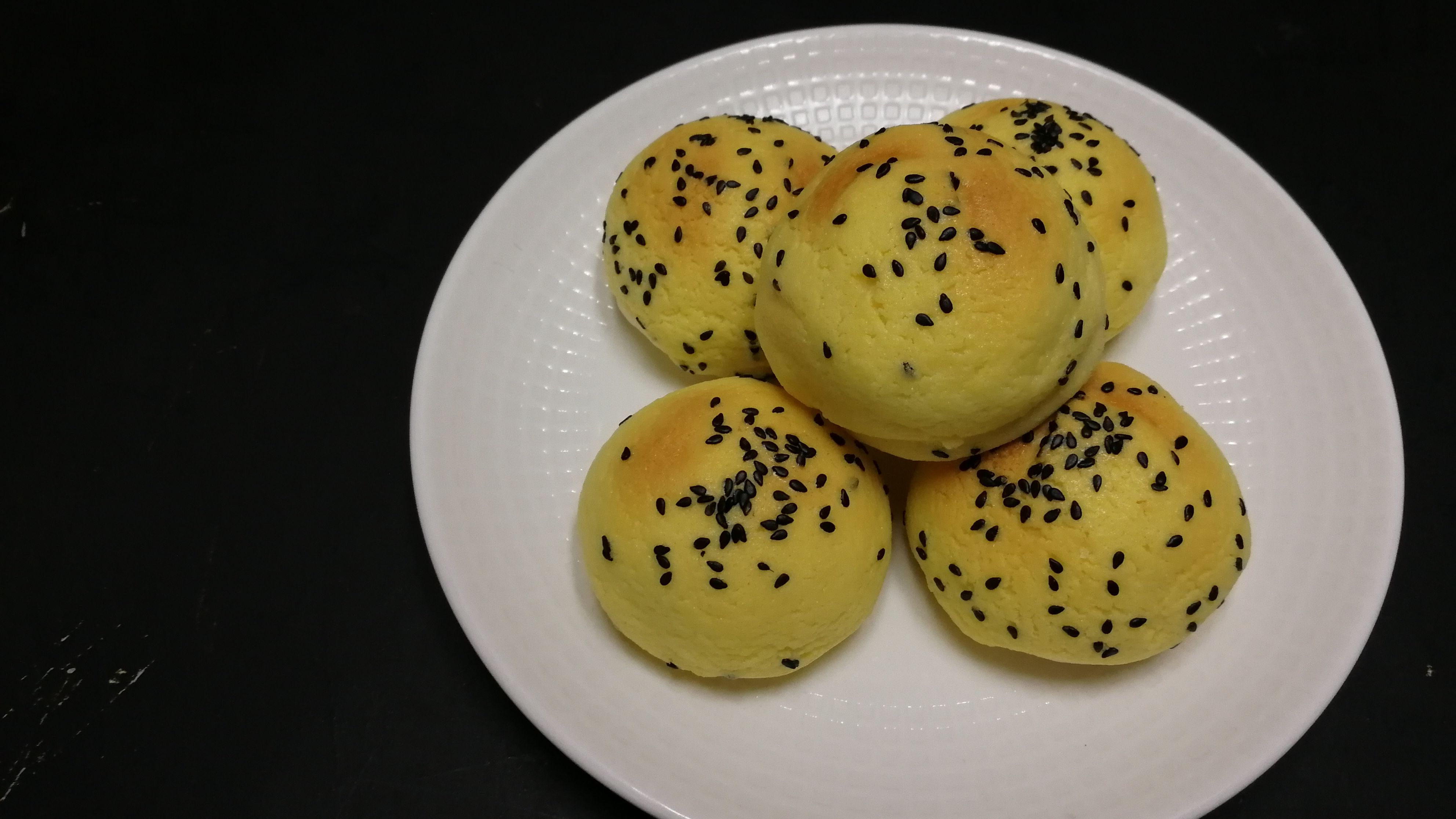 墨西哥面包,外表酥酥脆脆,内里绵软,是一款很好吃的面包