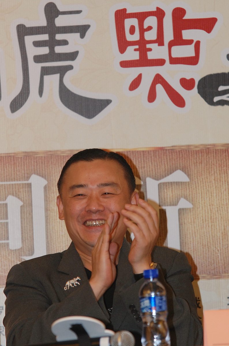2010年5月26日,上海,《唐伯虎点秋香2》新闻发布会.***_***周立波+++_