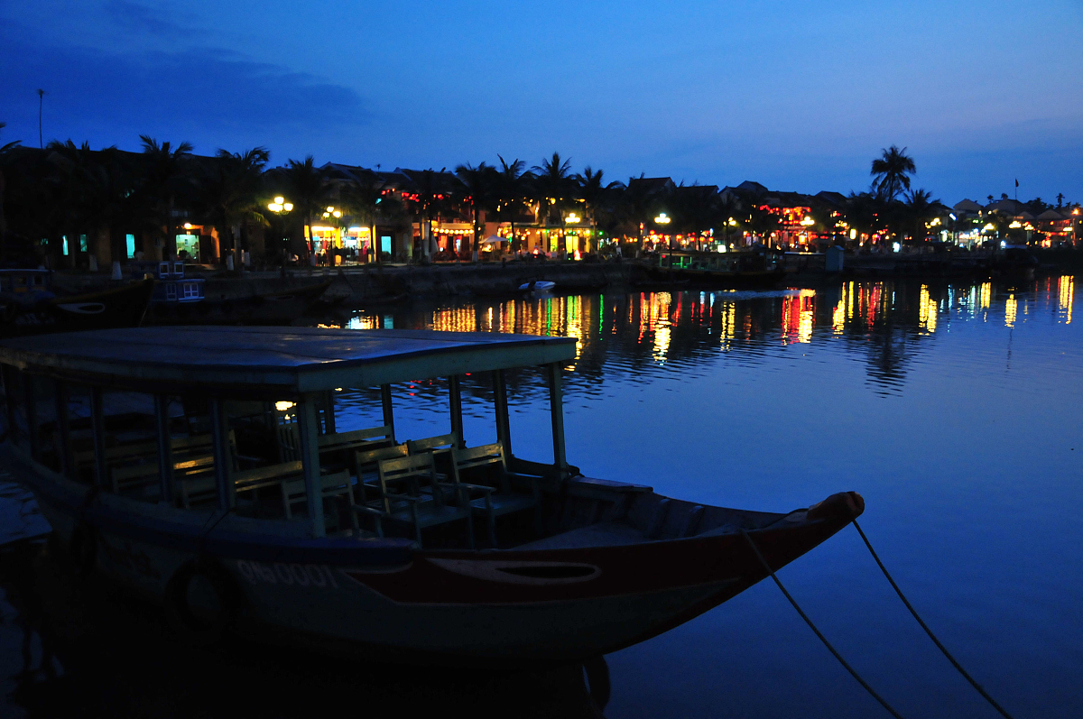 北部湾大学 - 录取分数线、专业设置、学费查询