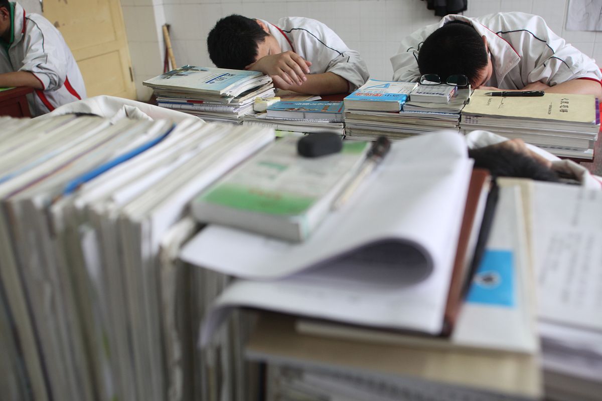 中国高中生为什么这么苦