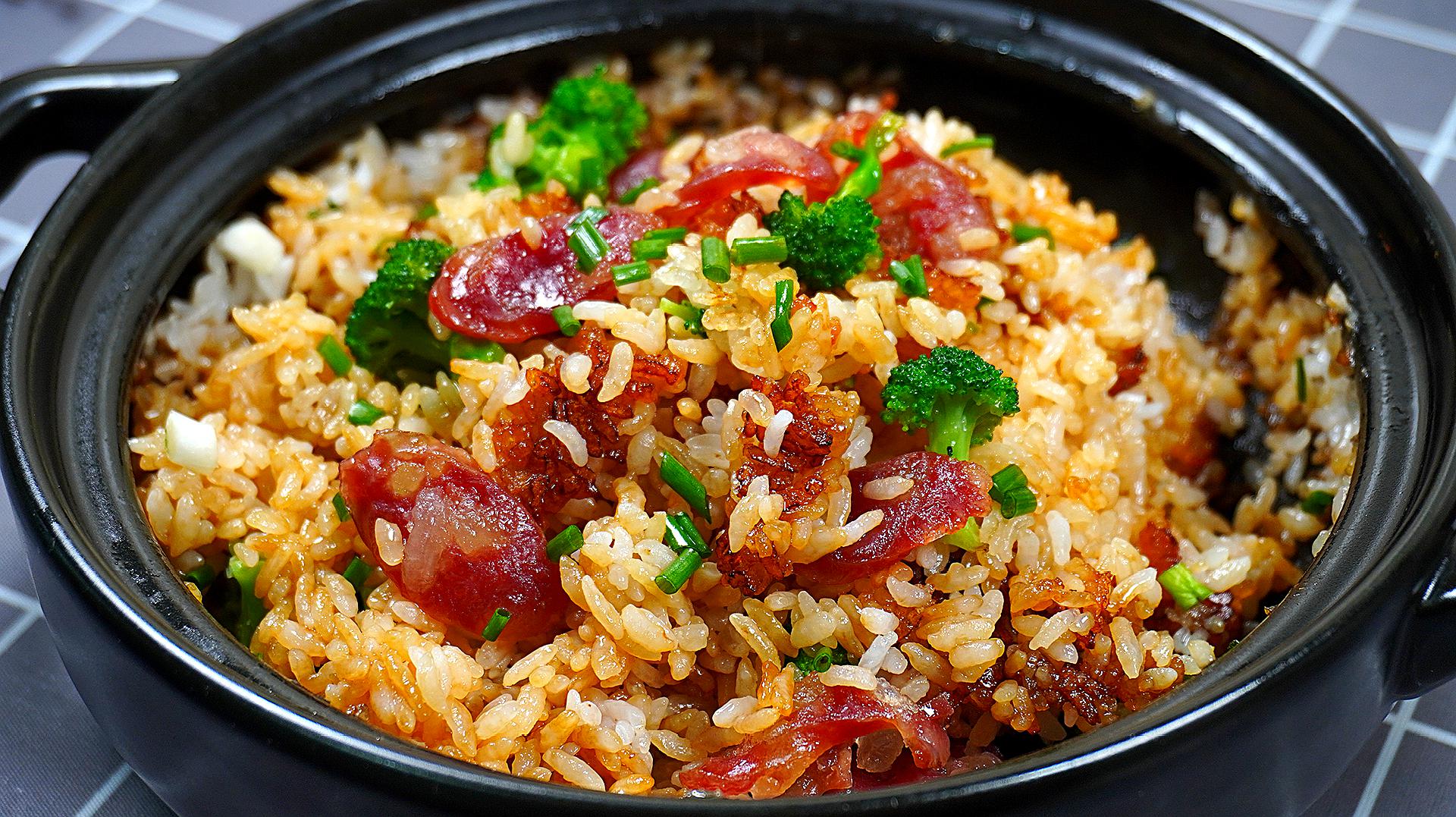 外面卖的煲仔饭为什么好吃?告诉你配方和步骤,简单又好吃