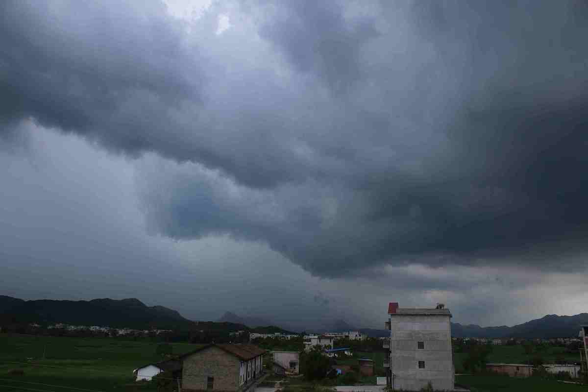 ***_***2017年8月15日,江西吉安,在遂川县乡村上空,乌云笼罩,浓云滚滚