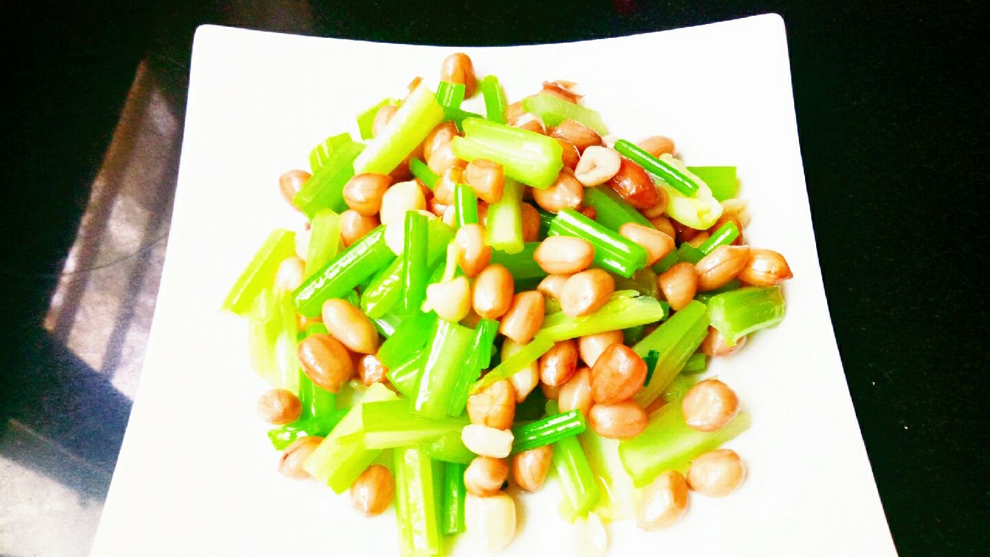 饭店的凉拌芹菜花生米为什么好吃?原来掌握这个做法你也行