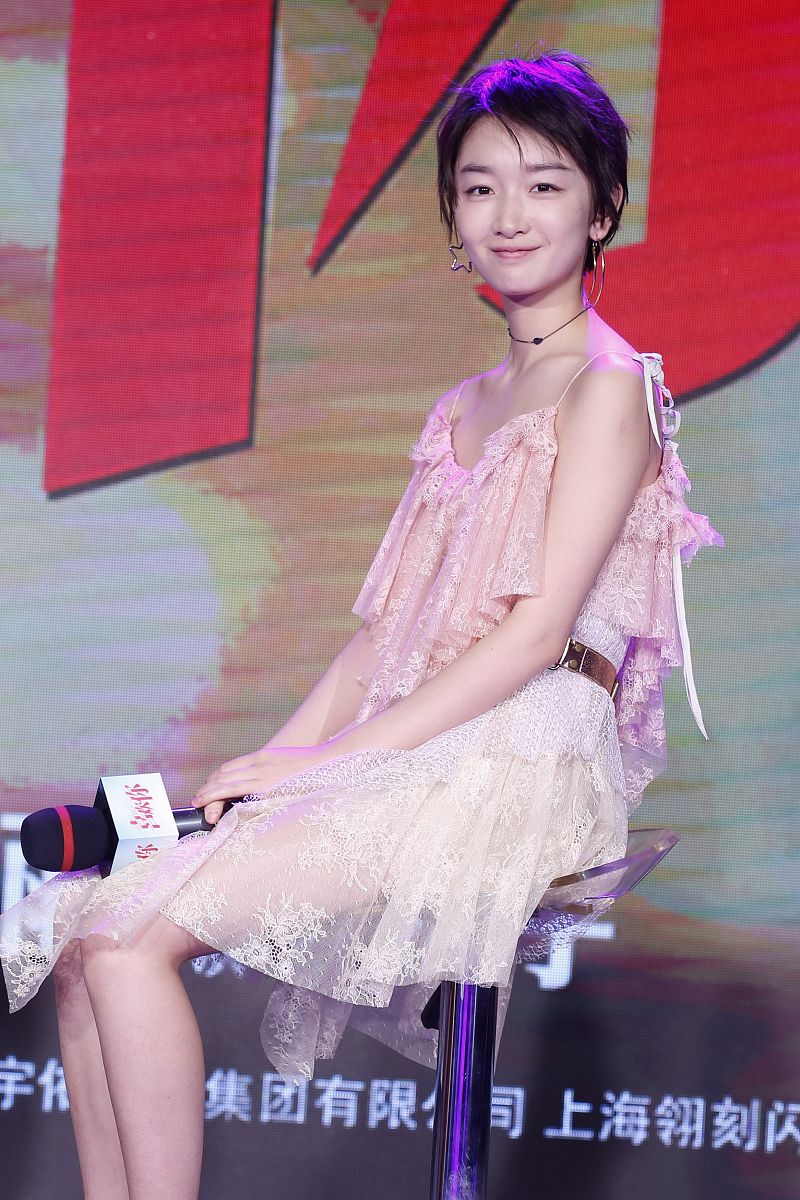 这是一篇范文我需要对这篇文章进行重写。请你作为一名专业产品经理在保留结构、风格、内容的同时差重率很低改写它： 国际月经日 Libresse薇尔「月经不隐藏」态度营销 全案概括 全球先锋女性品牌Libresse薇尔进入中国后不断冲击传统语境下对月经的偏见和禁忌。此次品牌联手全新代言人周冬雨借国际月经日热点首次邀请中国女性开口谈月经以先锋态度大片及系列整合营销鼓励中国女性用新观点打破旧束缚以#月经不隐