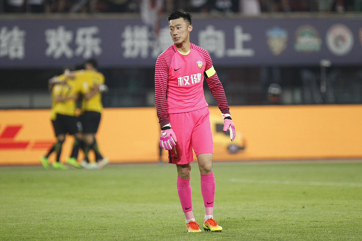 以喜欢的人突然有了对象你是什么感受为题写一篇文章要求1200字左右重新编写标题