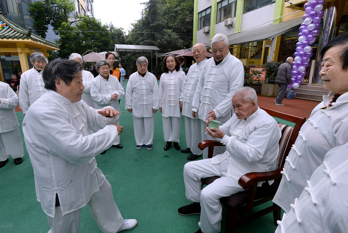 重庆职业学校宠物养护与疫病防治专业：就业前景广阔，值得选择！