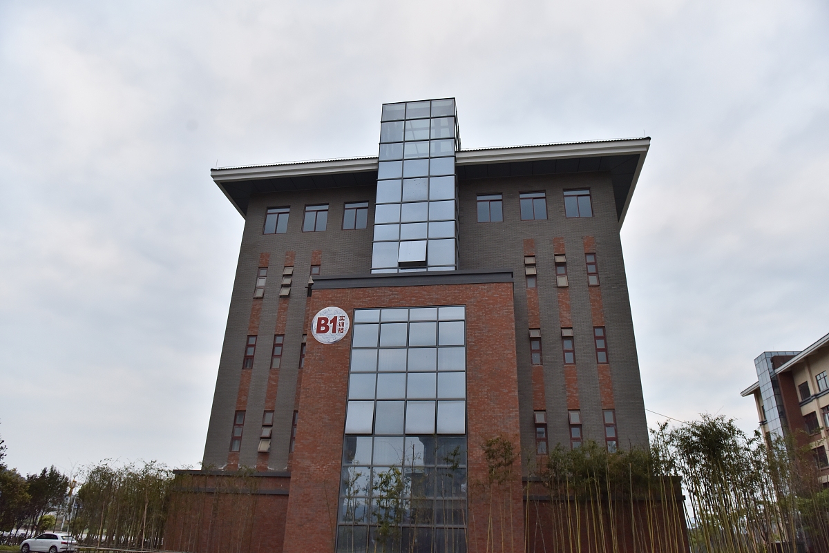 贵州省学校招生办联系电话 - 咨询电话：0851-12345