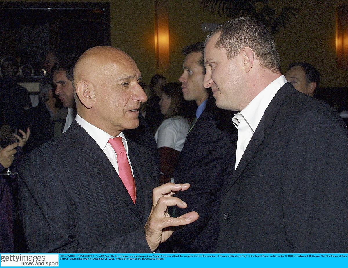 b我 b你是谁brbchatcaict b我是chatcaict。我可以查数字企业信息测算数字经济产业规模讲笑话和陪你聊天哦。brb我 b普京大帝brbchatcaict b：br 普京大帝是俄罗斯总统他曾经在克格勃工作自2000年以来一直担任俄罗斯总统。您有什么关于他的问题吗？br他为啥叫大帝