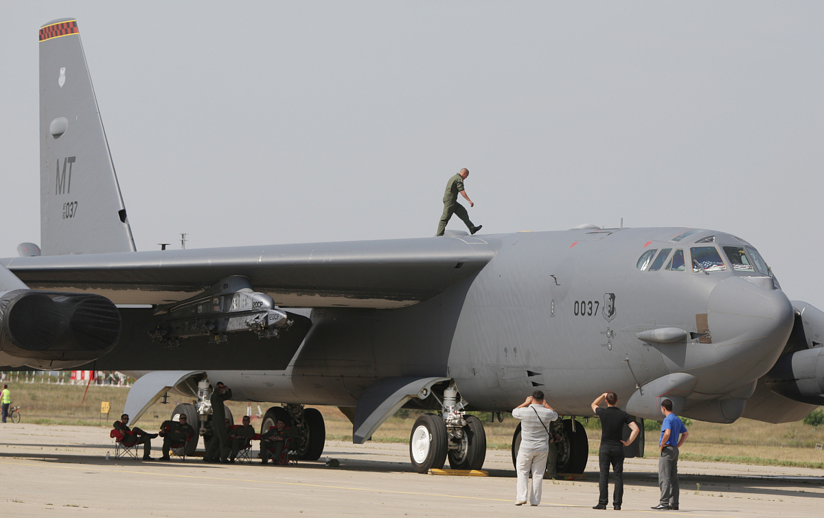 全球轰炸机数量排行榜